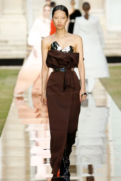 Look 27